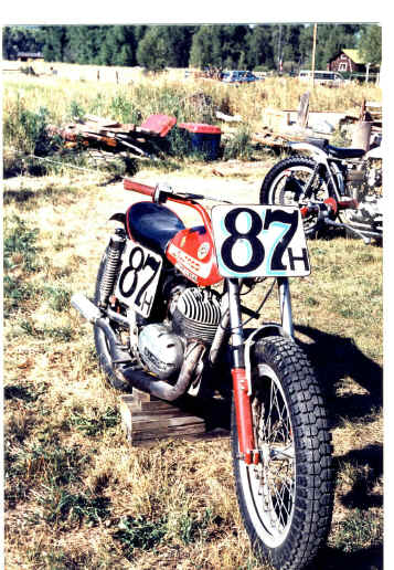 1965 Bonneville 788cc Motor built by Ray Gould Twin Mikunis TT pipes 